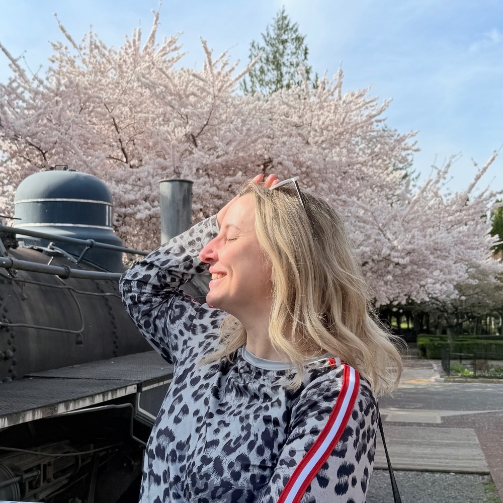 Meet your Posher, Inna